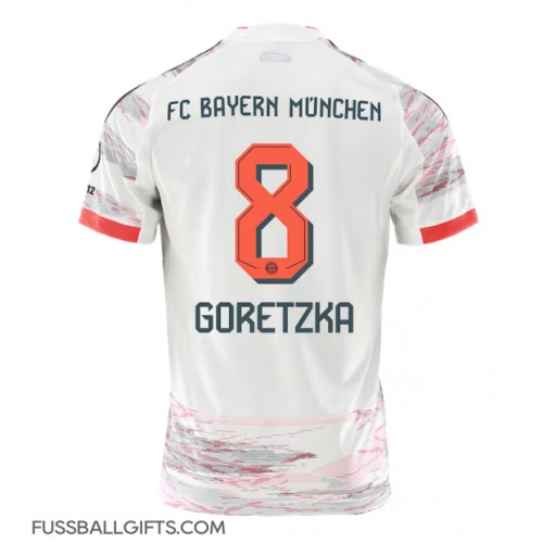 Bayern Munich Leon Goretzka #8 Fußballbekleidung Auswärtstrikot 2025-26 Kurzarm